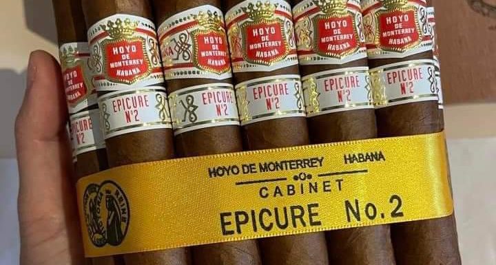 Xì gà Cuba Hoyo de Monterrey Epicure No. 2 (Hộp 15, 25 và 50 điếu)