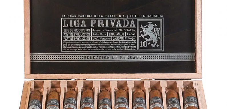Drew Estate giới thiệu Liga Privada 10 Aniversario Selección de Mercado Corona ¡Viva