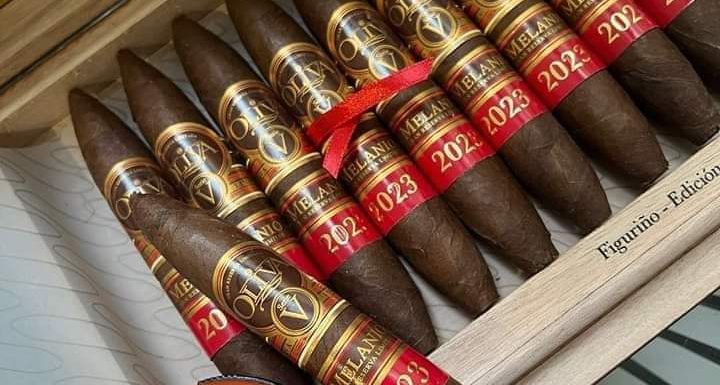 Xì gà Oliva Serie V Melanio Limitada 2023 Figurino