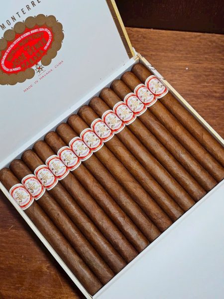 Đánh giá Hoyo de Monterrey Double Coronas