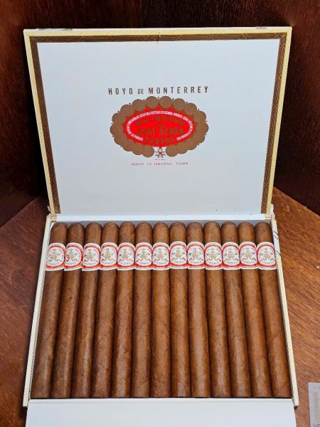 Xì gà Hoyo de Monterrey Double Coronas