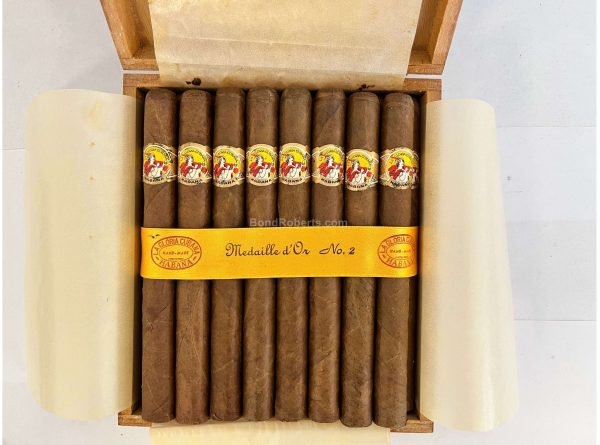 Review xì gà La Gloria Cubana Médaille d’Or No. 2