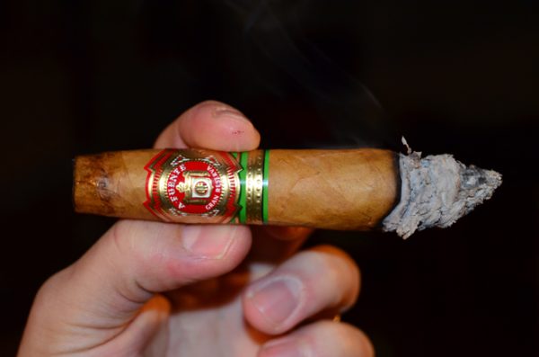 Review xì gà Arturo Fuente Château Fuente Pyramid