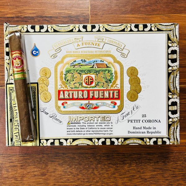 Review xì gà Arturo Fuente Petit Corona
