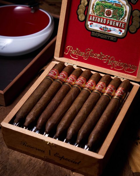 Arturo Fuente xì gà Hemingway Classic (Maduro & Natural) 