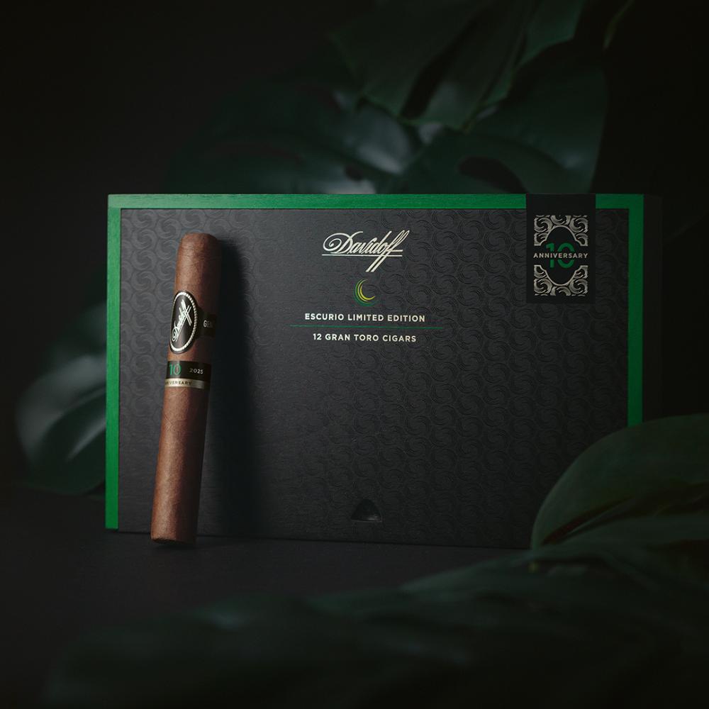 Davidoff Escurio 10th Anniversary LE – Gran Toro Brazil-Dominican mạnh mẽ