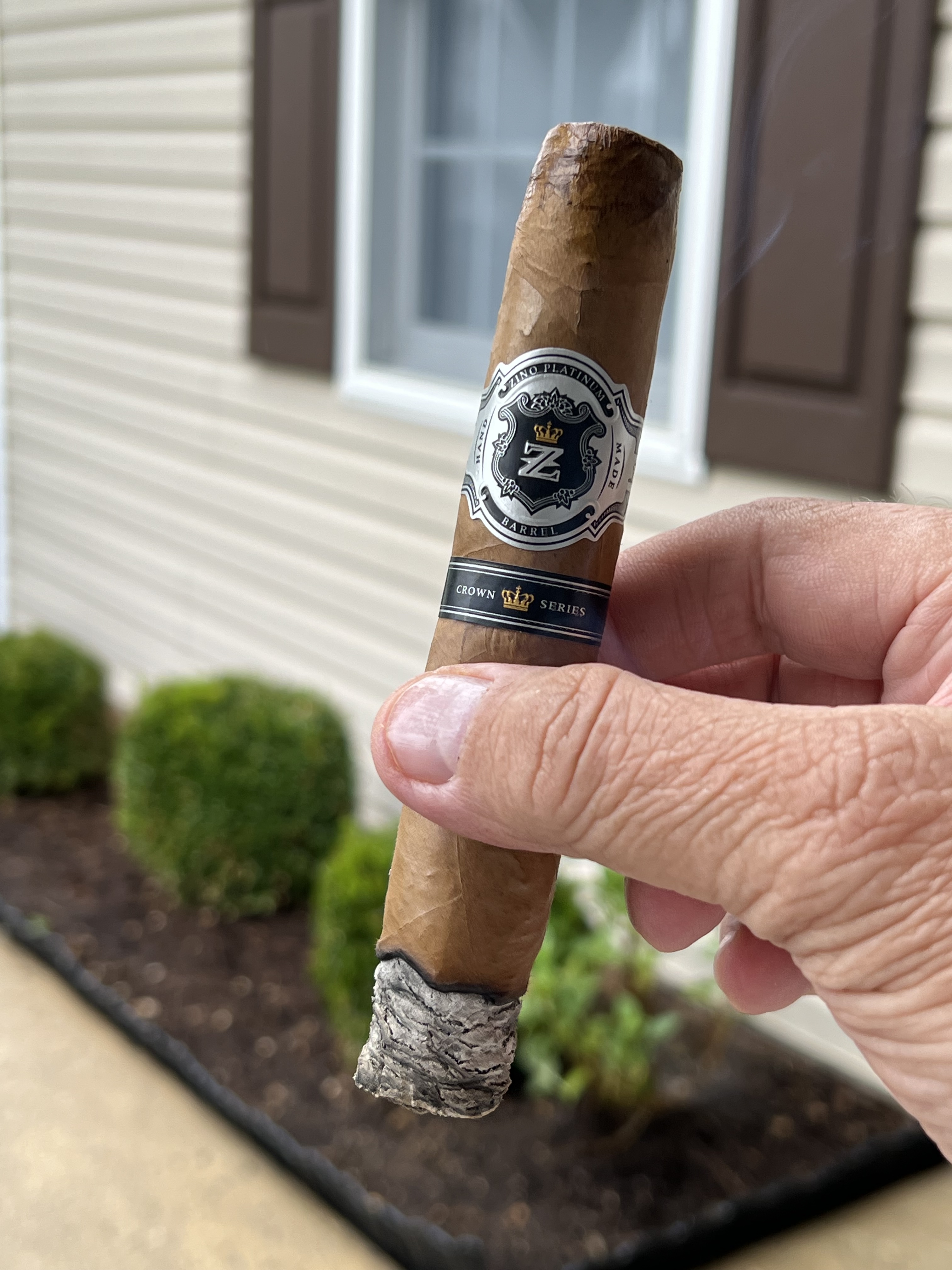 Review xì gà Zino Platinum Crown Series Barrel Tubo