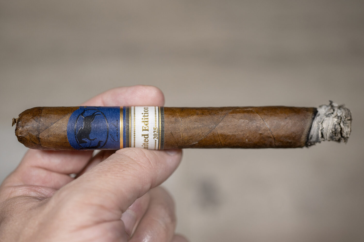 Cavalier Genève Limited Edition 2025 – Phiên bản vàng giới hạn 1.948 hộp