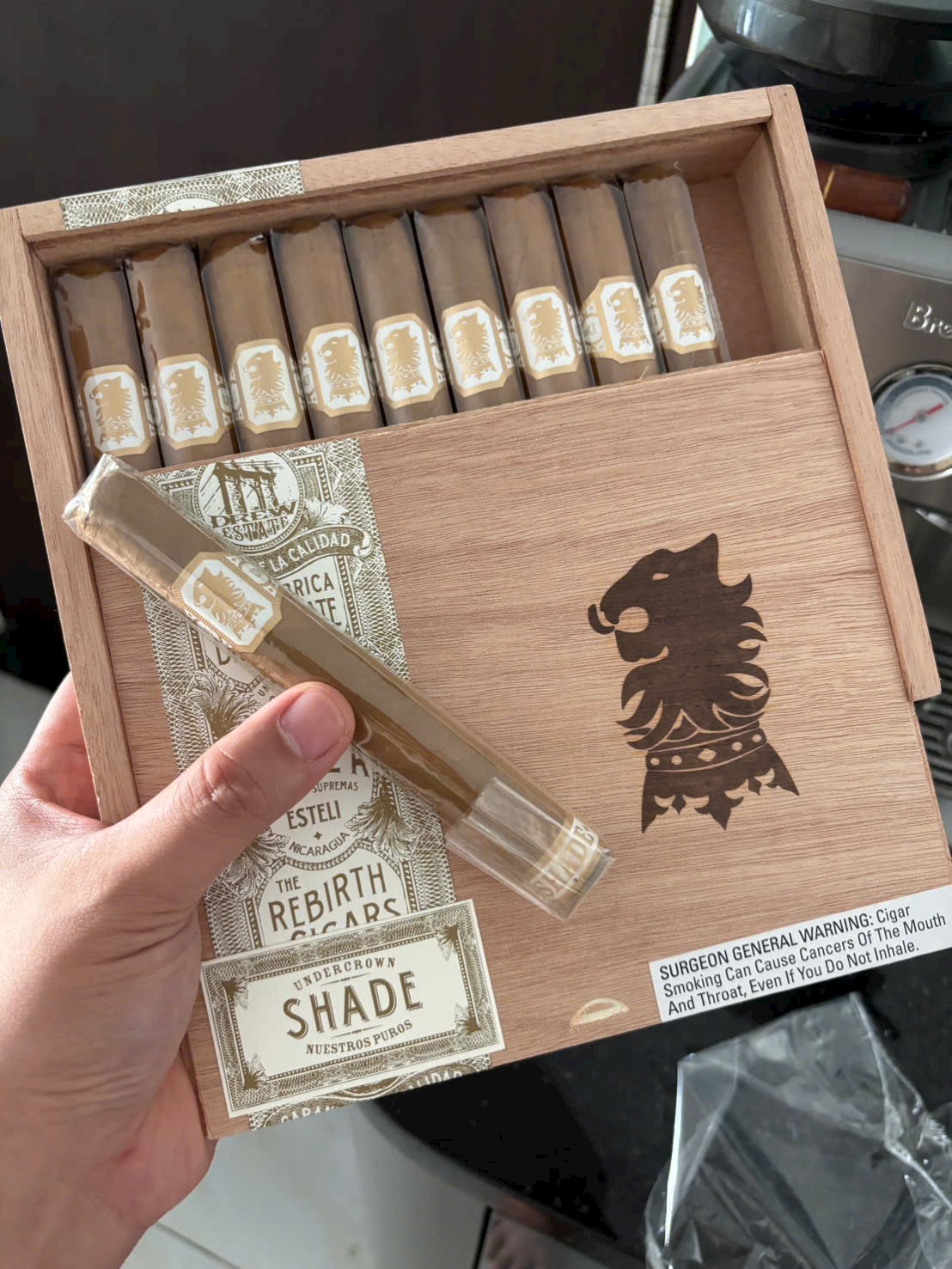 Xì gà Liga Undercrown Connecticut Shade Toro Especial