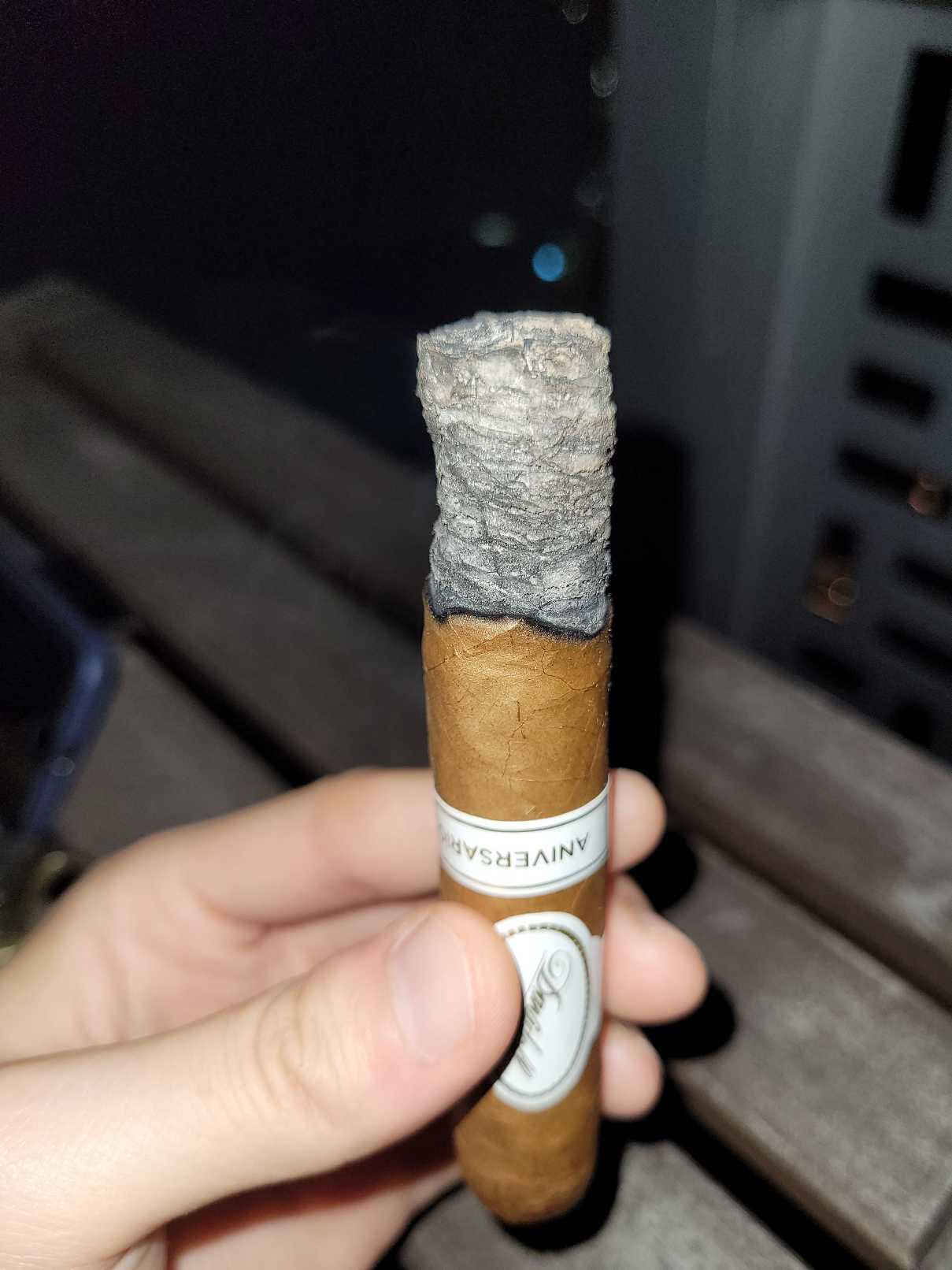 Davidoff Aniversario Special R 47/8 × 50 – Robusto kỷ niệm 45 phút tinh tế Review xì gà Davidoff Aniversario Special R
