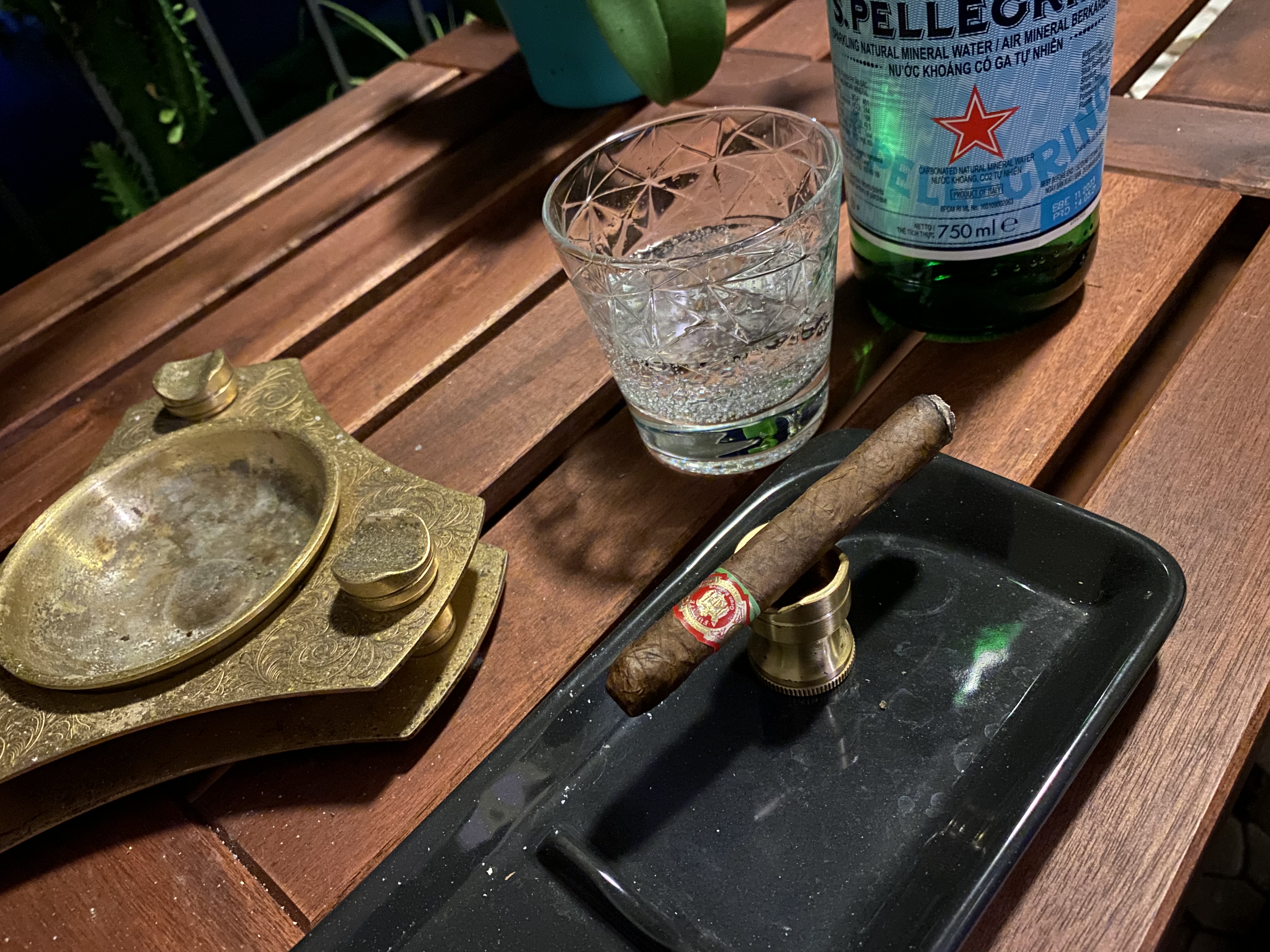 Arturo Fuente Cubanitos – Mini cigar 15 phút mang đầy đủ “DNA Fuente Review xì gà mini Arturo Fuente Cubanitos