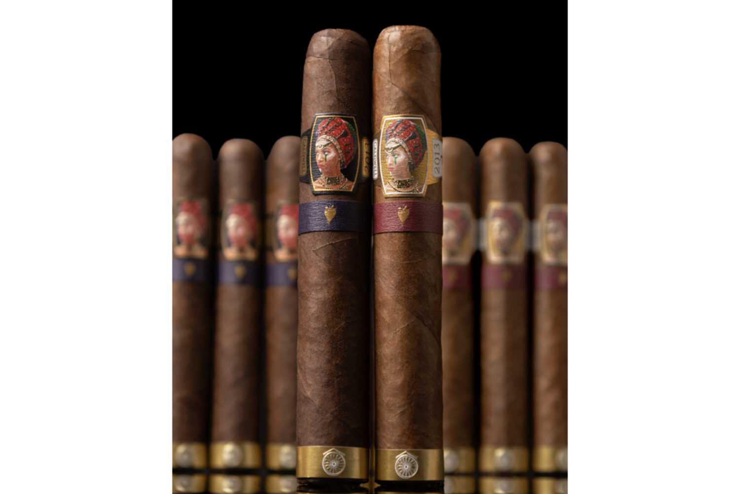 Hai phiên bản Long Live the Queen Forbidden Fruit sẽ ra mắt