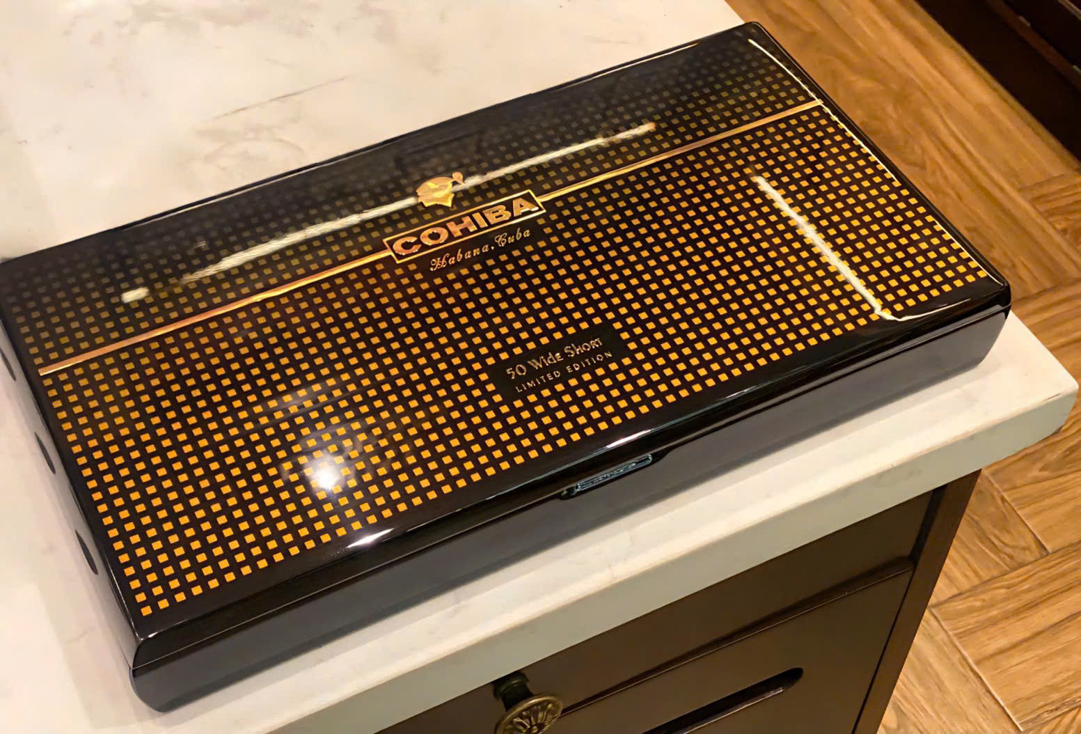 Hộp xì gà Cohiba Wide Short 50 Limited Edition