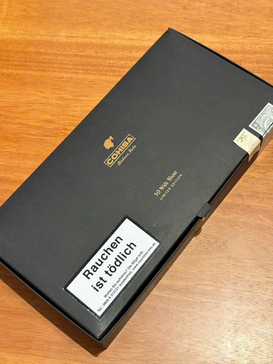 Mở hộp Cohiba Wide Short 50 Limited Edition